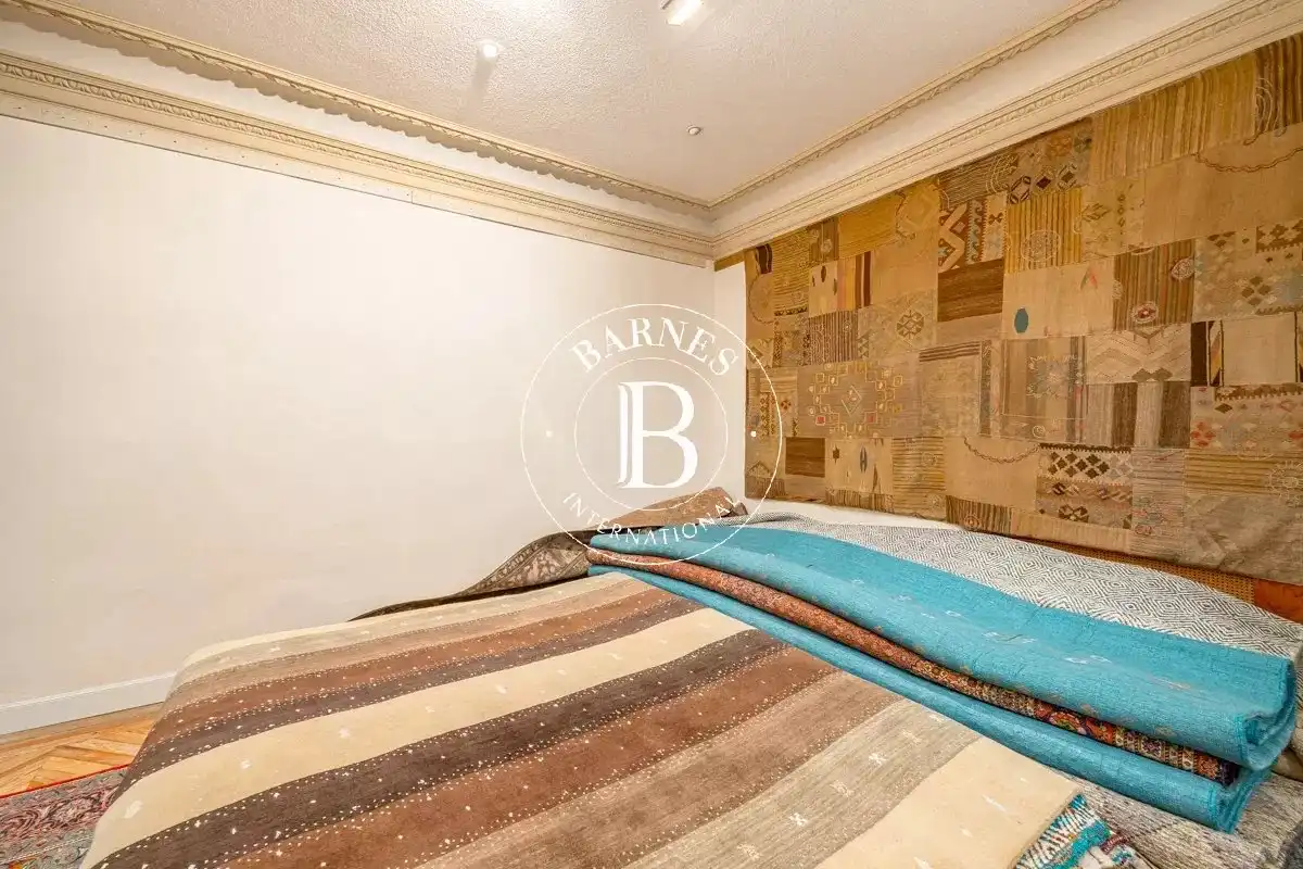 Habitación de Local en venta en Madrid con Aire acondicionado