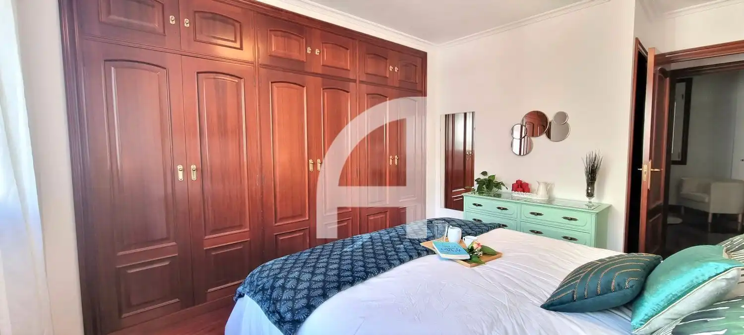 Habitación de Piso de alquiler en Vigo  con Calefacción, Trastero y Amueblado