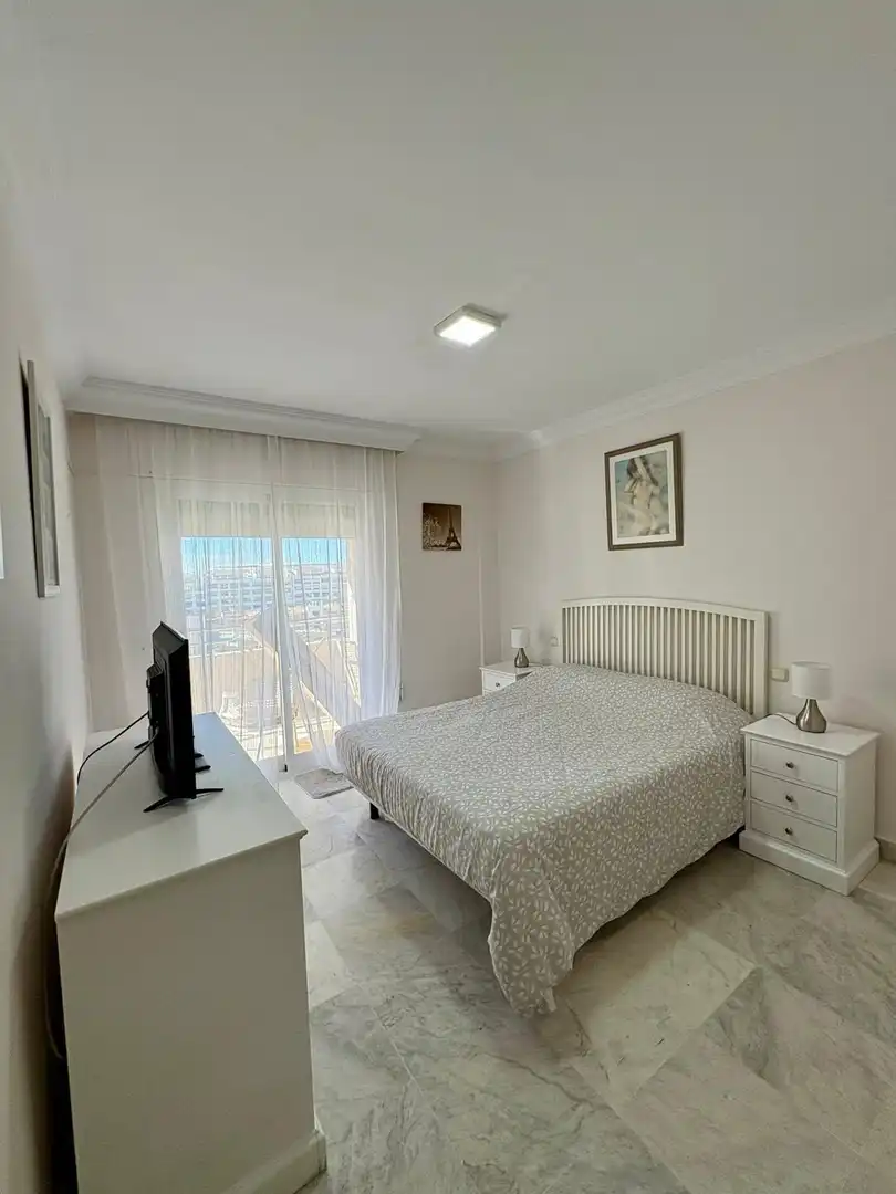 Schlafzimmer von Wohnung zum Verkauf in Marbella mit Terrasse, Balkon und Gemeinschaftspool