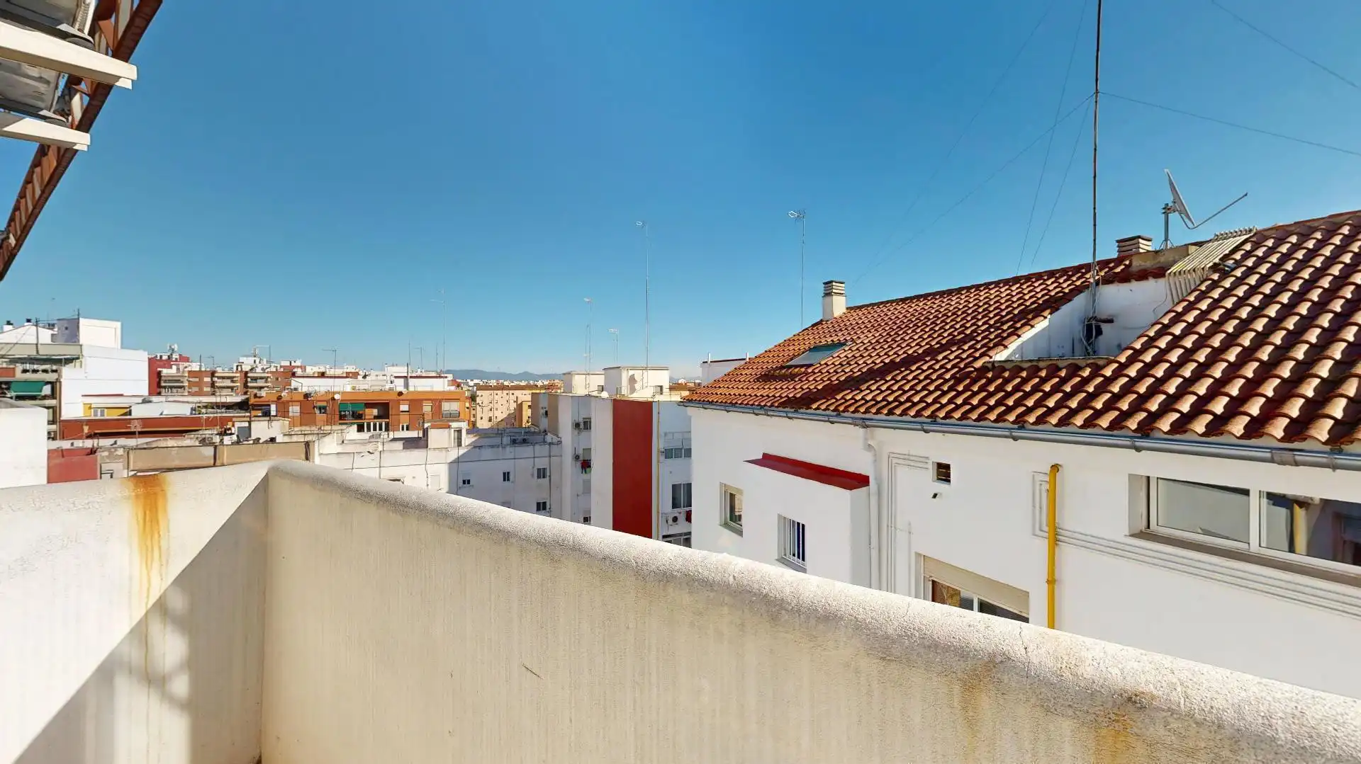 Vista exterior de Àtic en venda en Valencia amb Terrassa
