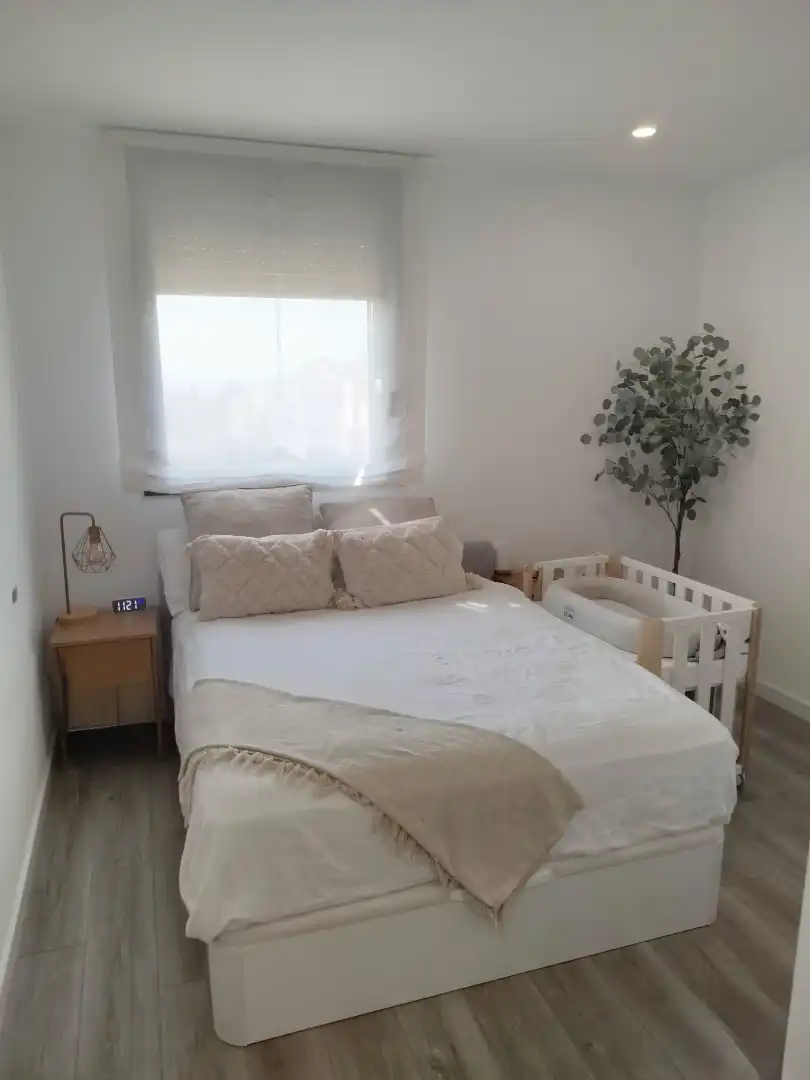 Dormitori de Pis en venda en Badalona amb Aire condicionat, Calefacció i Parquet