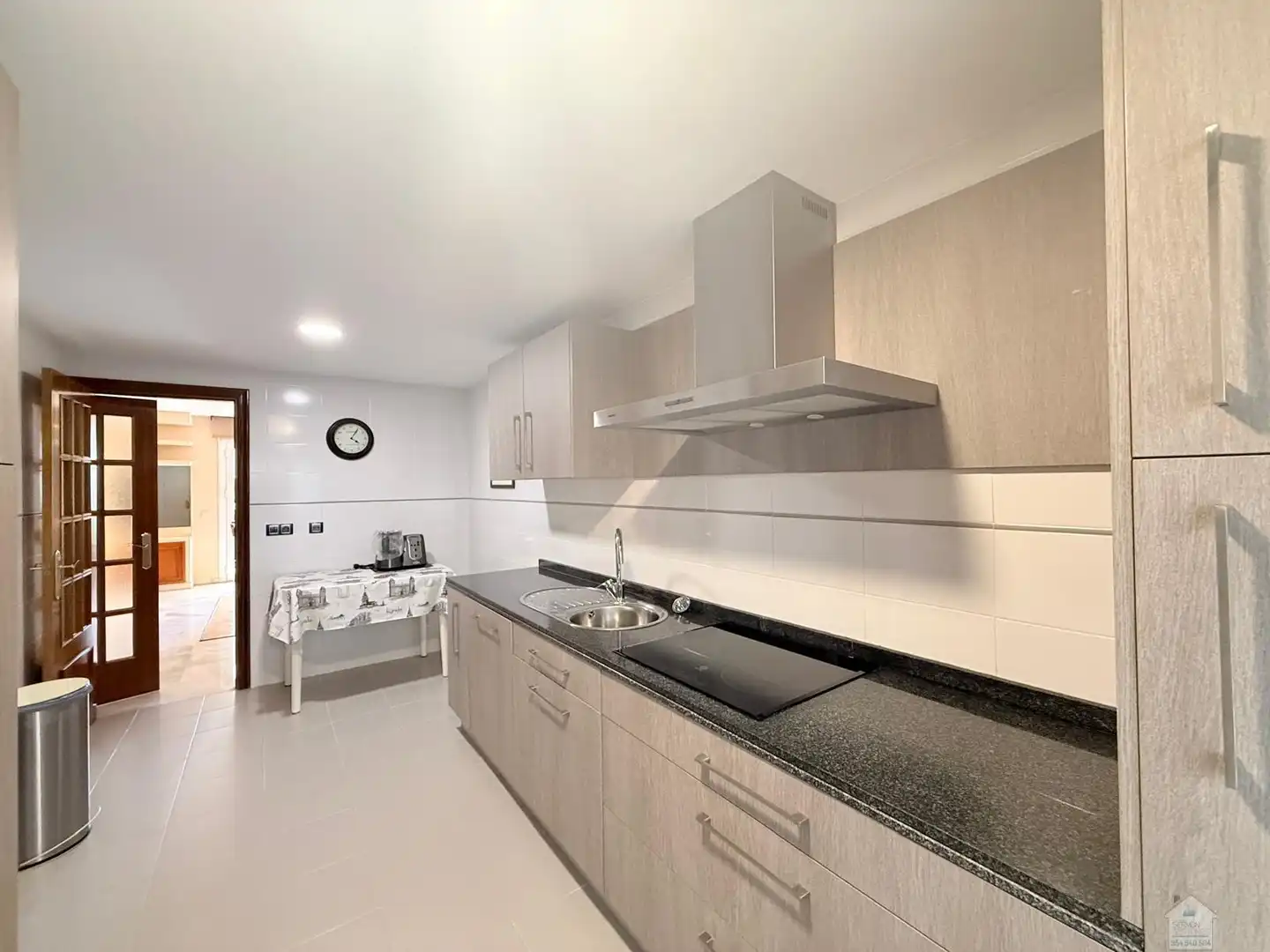 Cocina de Casa o chalet en venta en Tomares con Aire acondicionado, Terraza y Piscina comunitaria