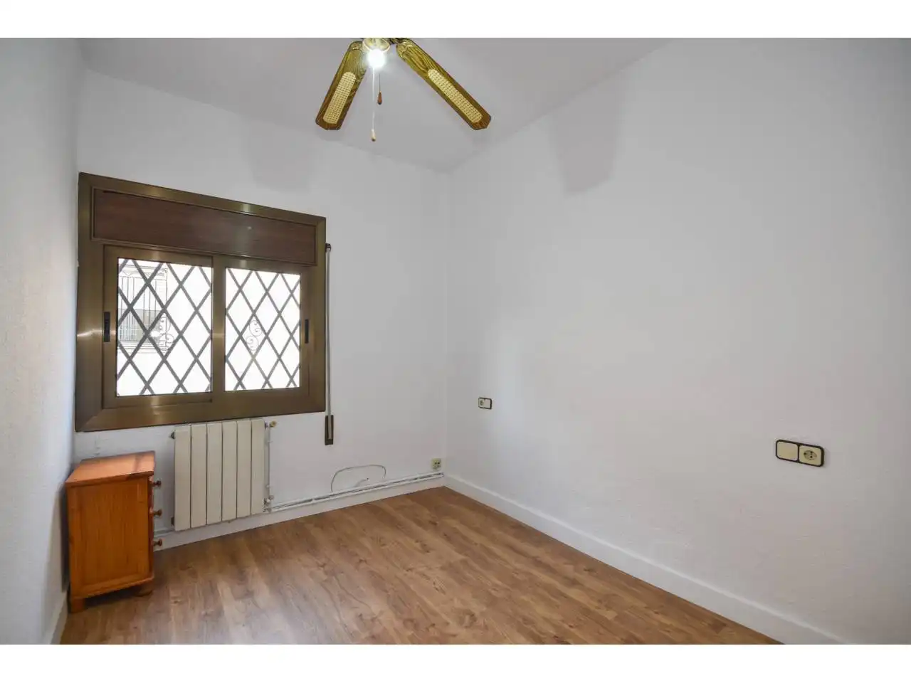 Habitación de Casa o chalet en venta en Santa Perpètua de Mogoda con Aire acondicionado, Calefacción y Jardín privado