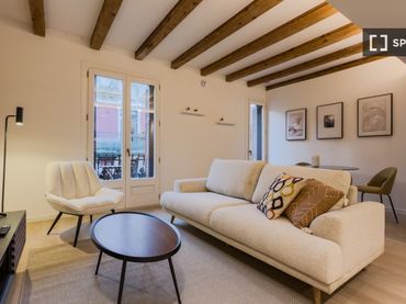 Flat with balcony to rent in Sants - Montjuïc
