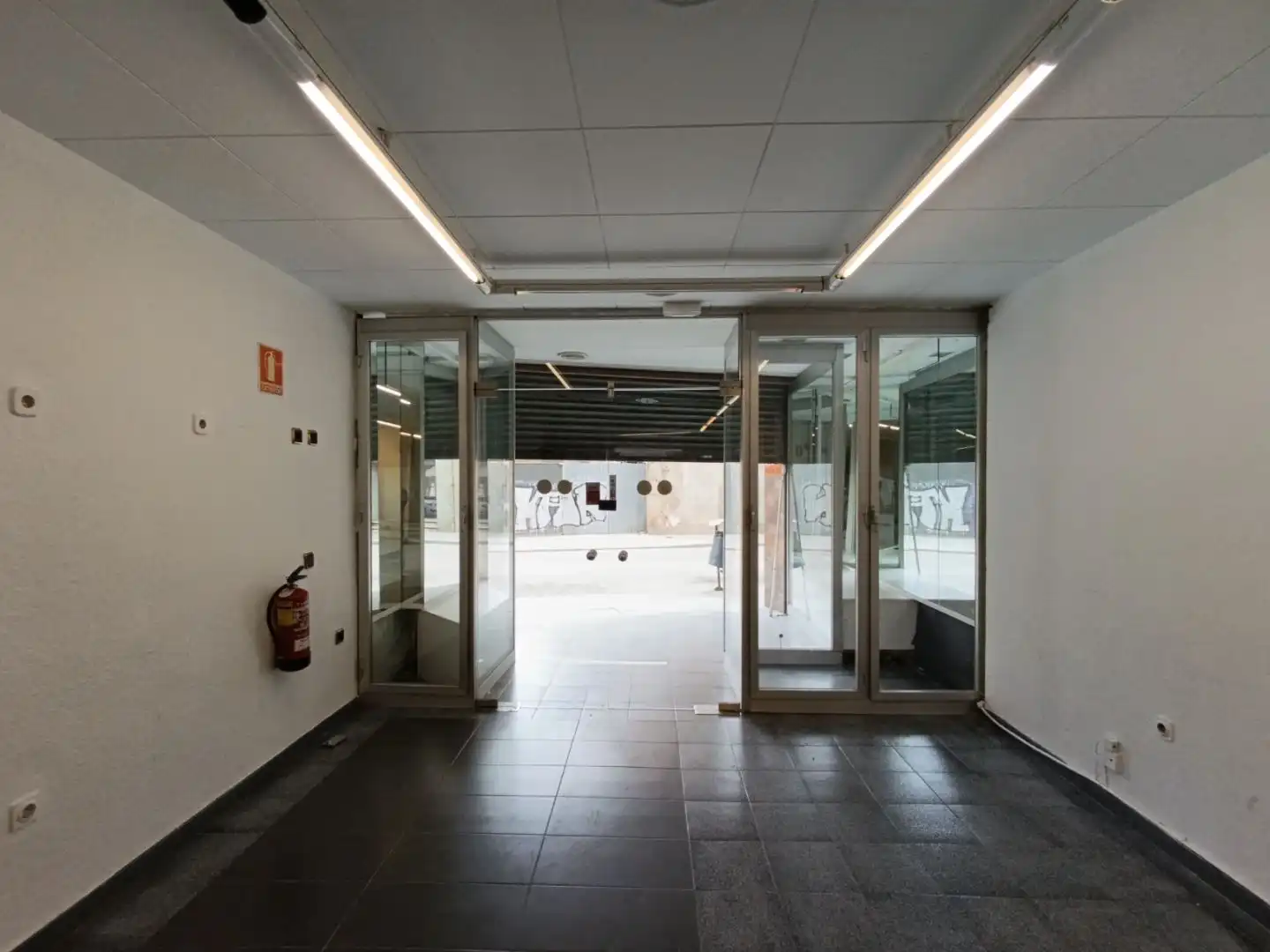Local comercial de lloguer a Sant Sebastià 30, imagen 3