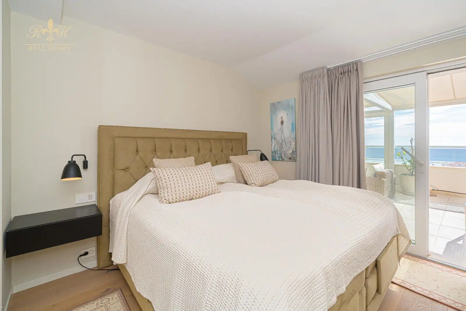 Schlafzimmer von Dachboden zum Verkauf in Altea mit Klimaanlage, Heizung und Schwimmbad