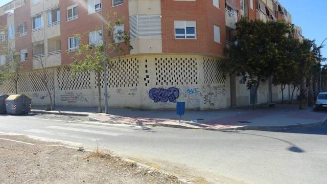 Local comercial en Alquiler en Calle Alfa en Ciudad de Asís