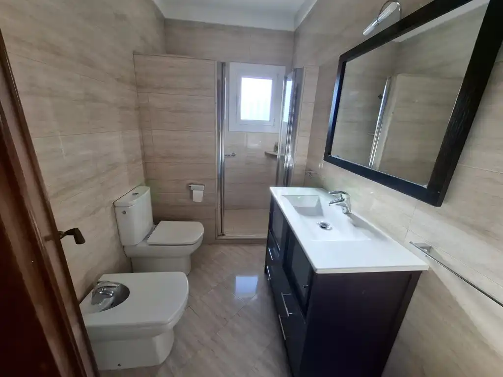 Bathroom of Houses for sale in Pineda de Mar