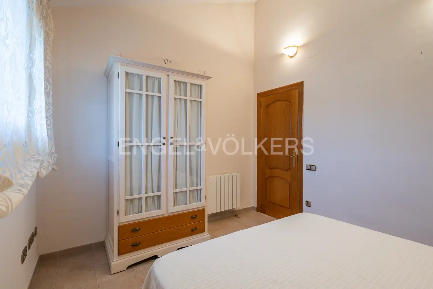Bedroom of Houses for sale in Ontinyent  with Air Conditioner, Heating and Private garden
