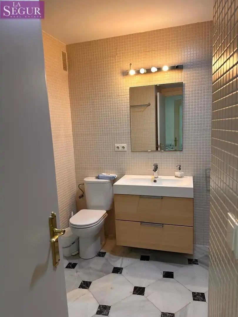 Bany de Apartament en venda en Cádiz