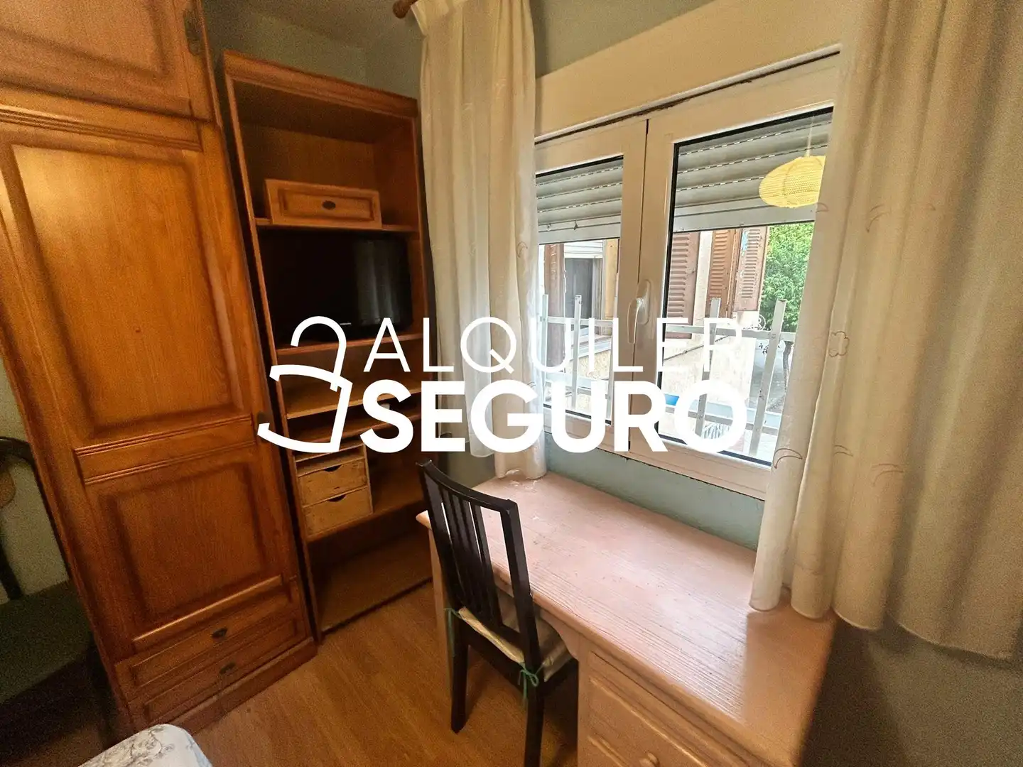 Bedroom of Flat for rent in Madrid  with Air Conditioner, Heating and Furnished