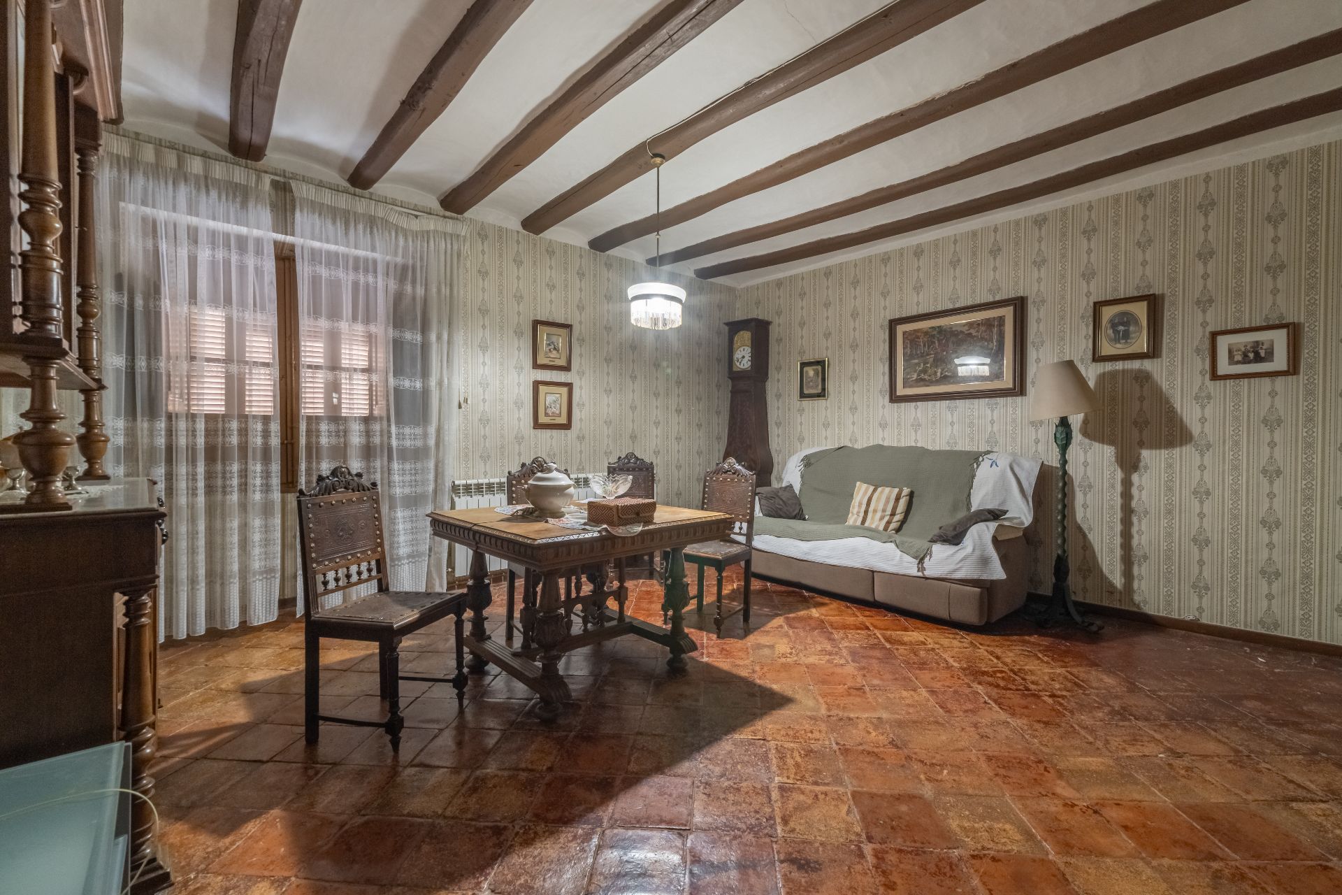 Sala d'estar de Finca rústica en venda en Puente la Reina / Gares amb Moblat