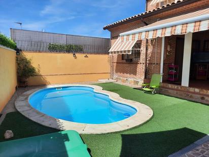 Swimming pool of House or chalet for sale in Escalona  with Air Conditioner and Swimming Pool