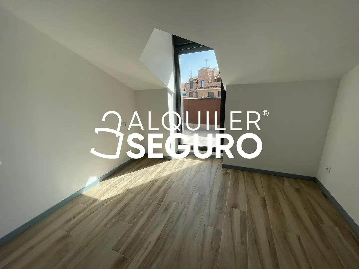 Àtic de lloguer a de la Paz, Centro