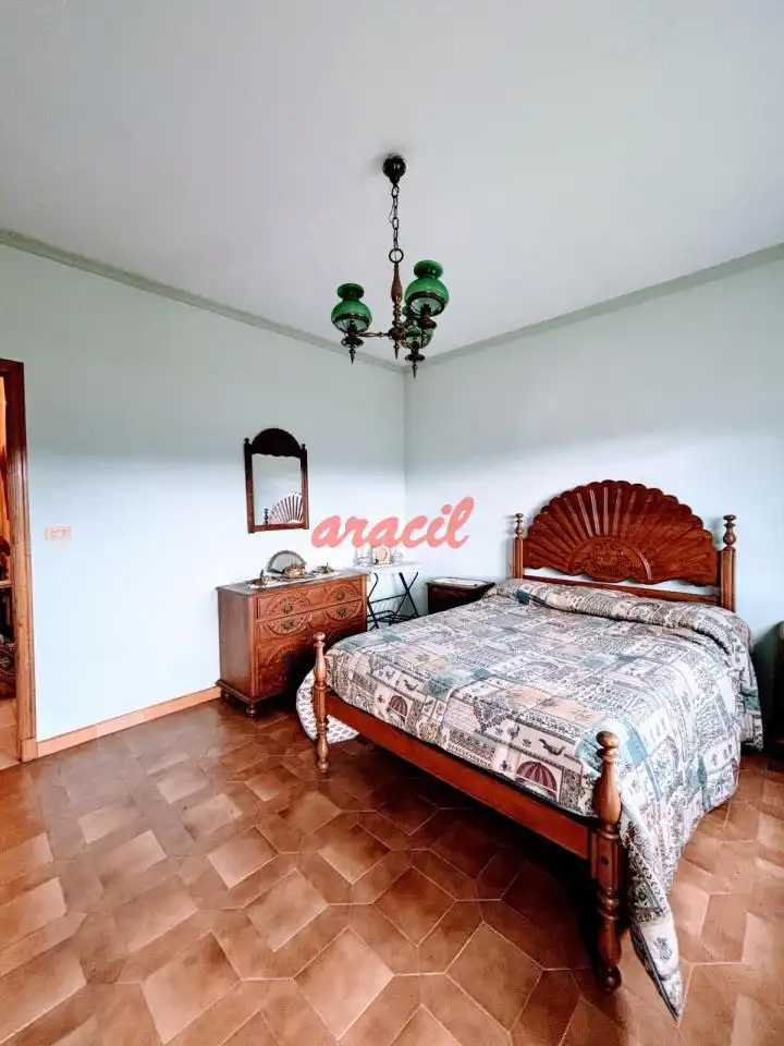 Habitación de Casa o chalet en venta en Ourense Capital  con Calefacción, Jardín privado y Terraza