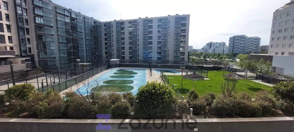 Piscina de Pis de lloguer en  Madrid Capital amb Parquet, Piscina i Forn