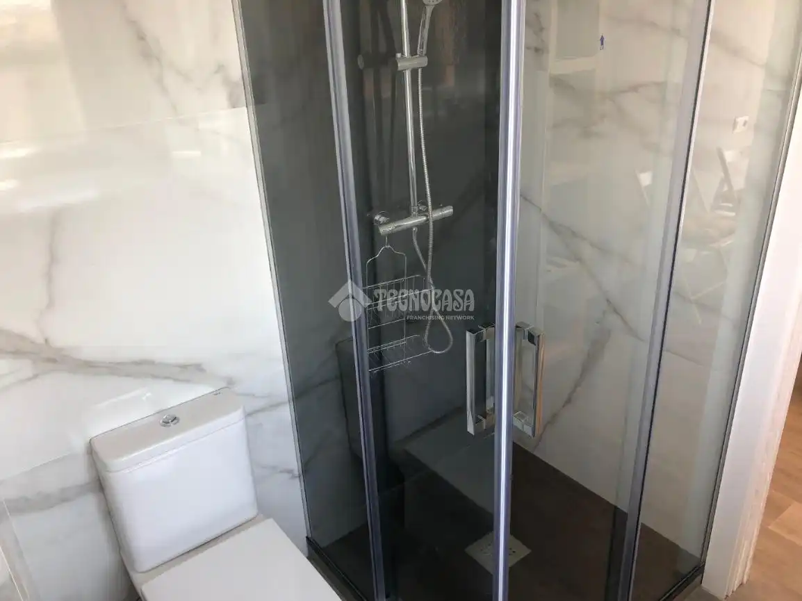 Baño de Estudio de alquiler en Madrid con Aire acondicionado, Calefacción y Terraza