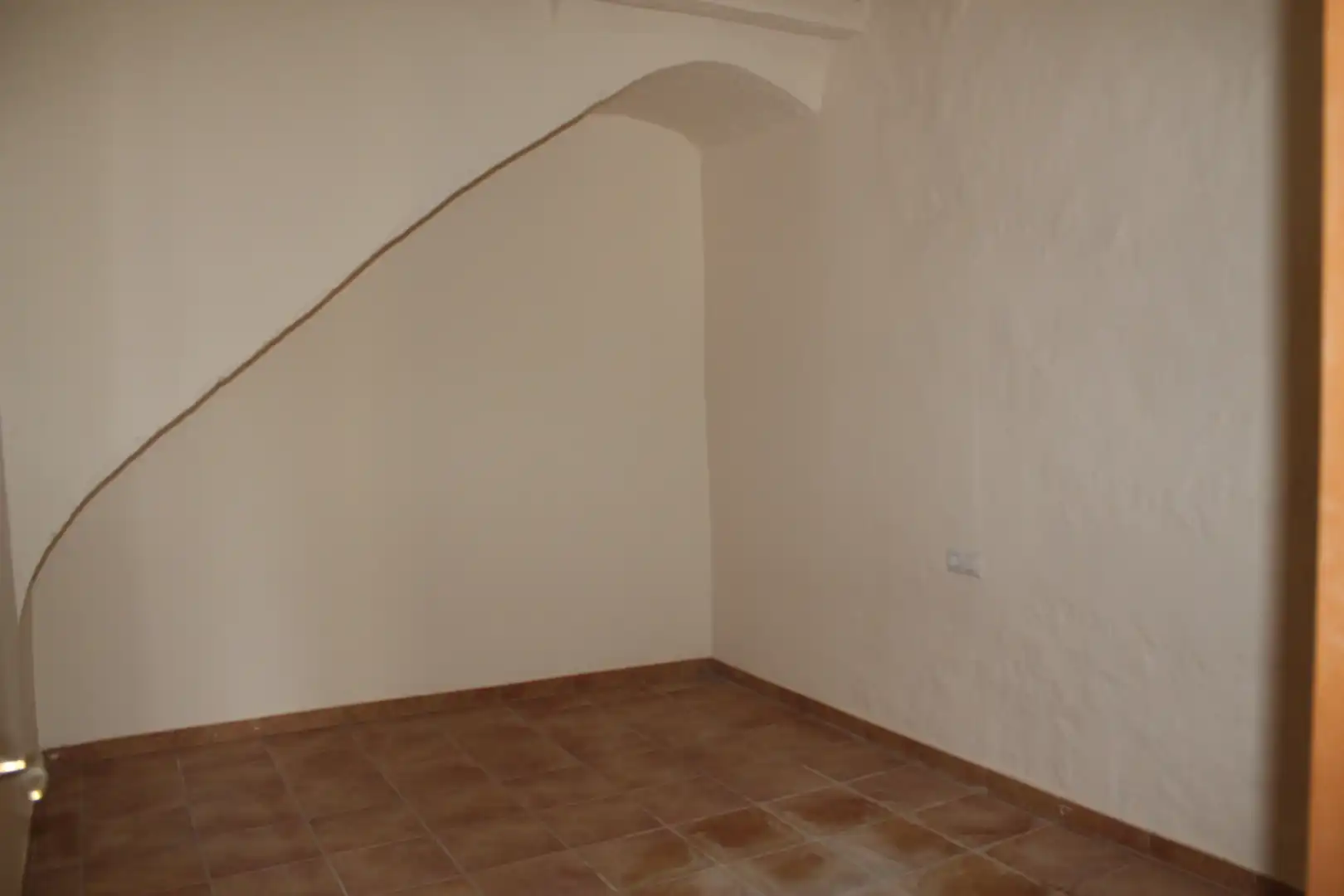 Casa adosada en venda en Salomó amb Balcó i Alarma