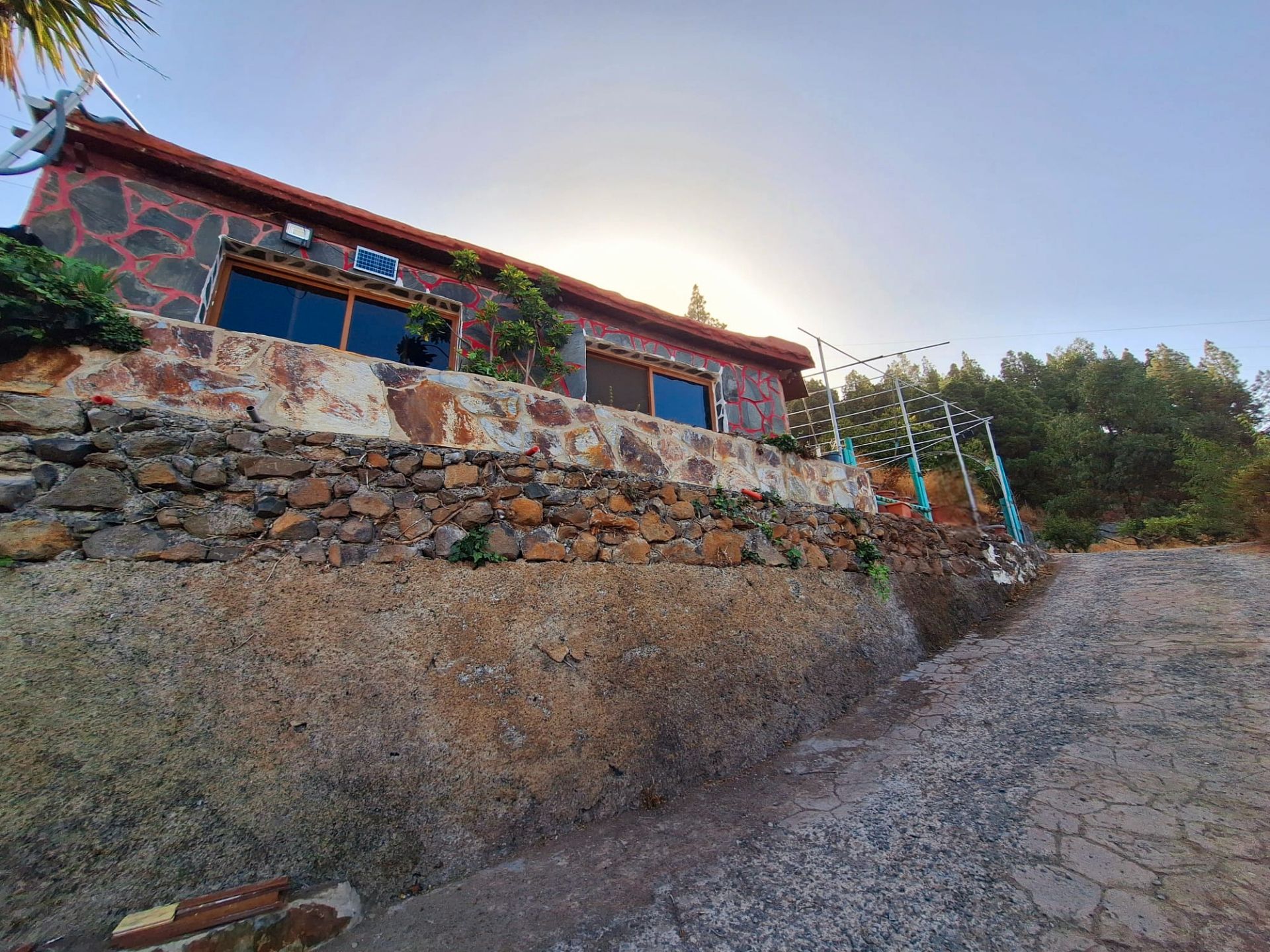 Vista exterior de Casa o xalet en venda en Vega de San Mateo amb Aire condicionat, Jardí privat i Terrassa