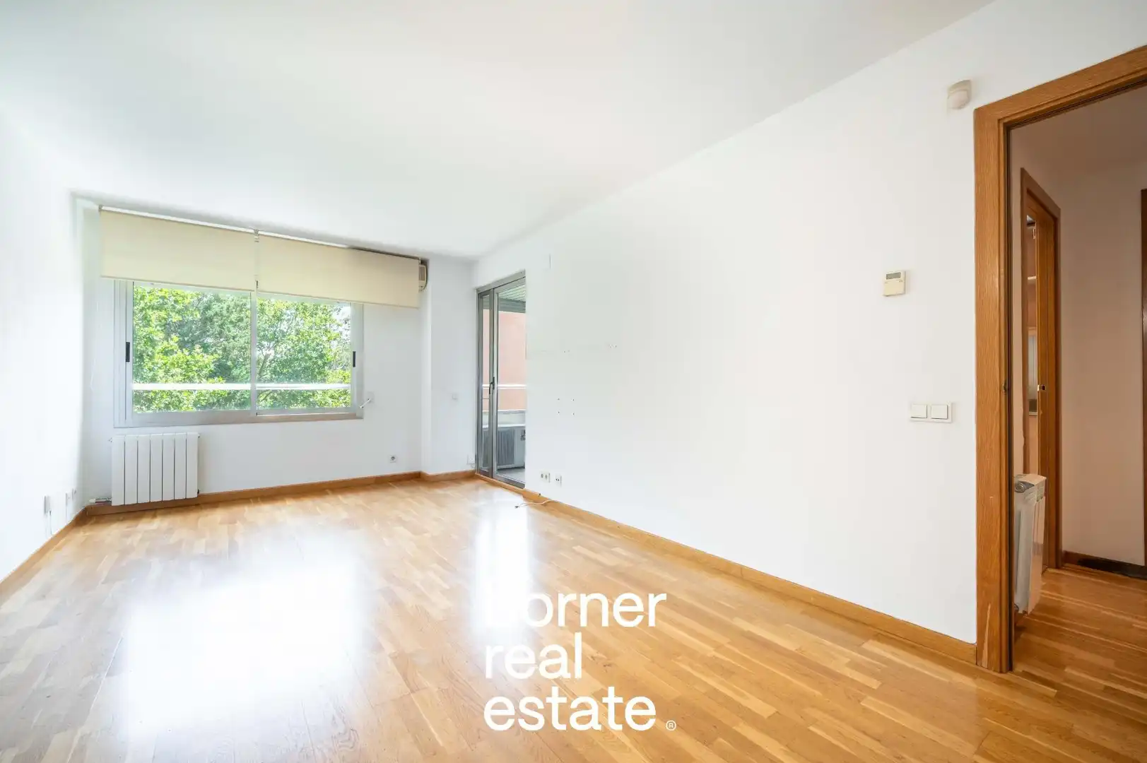 Vista exterior de Piso en venta en Sant Cugat del Vallès con Aire acondicionado, Calefacción y Jardín privado