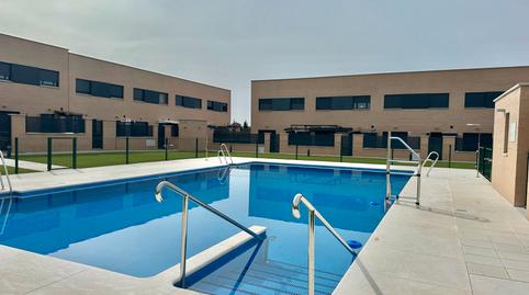 Foto 2 de Casa adosada en venda a Poligono Pp Valdepegas Norte, 13, Lepe, Huelva