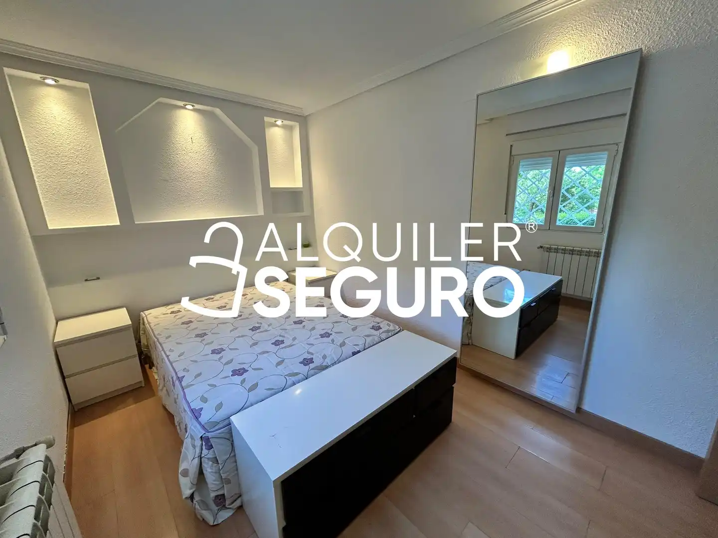 Habitación de Piso de alquiler en Madrid con Aire acondicionado, Calefacción y Amueblado