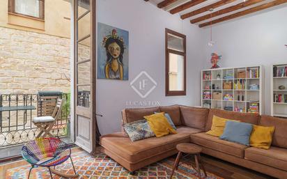 Living room of Flat for sale in  Barcelona Capital  with Air Conditioner, Heating and Parquet flooring