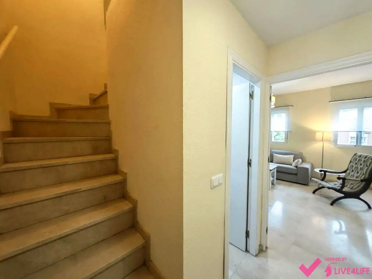 Maisonette zur Miete in Sevilla mit Klimaanlage, Terrasse und Möbliert