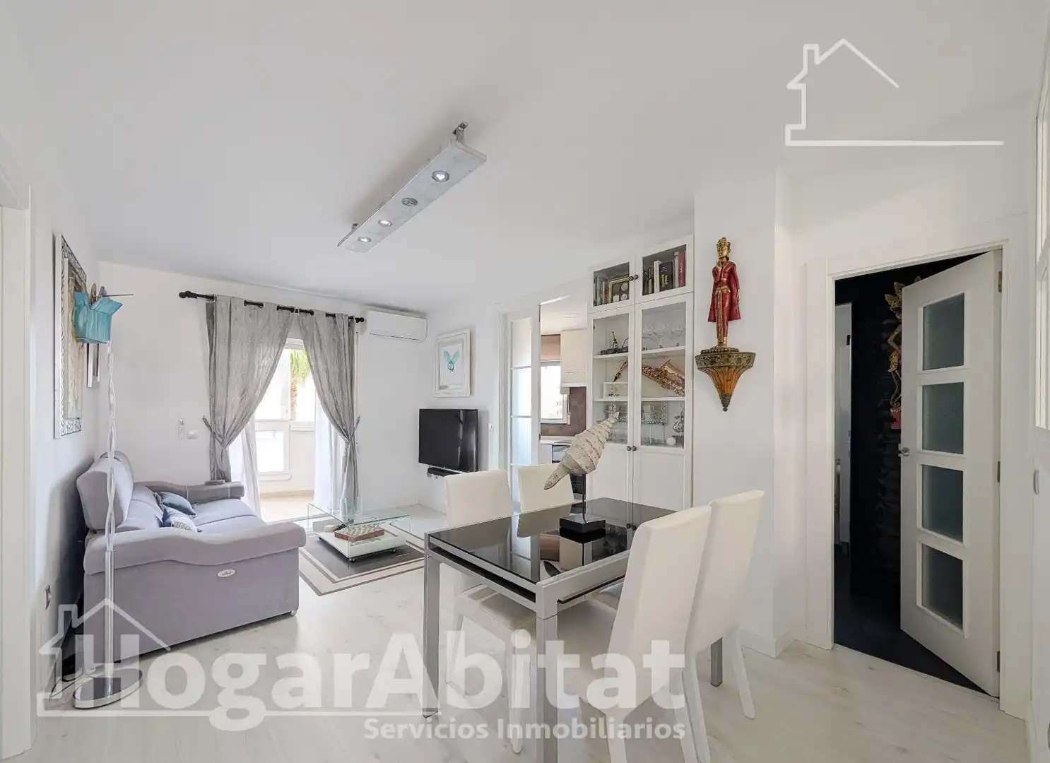 Living room of Flat for sale in Elche / Elx  with Air Conditioner, Heating and Parquet flooring