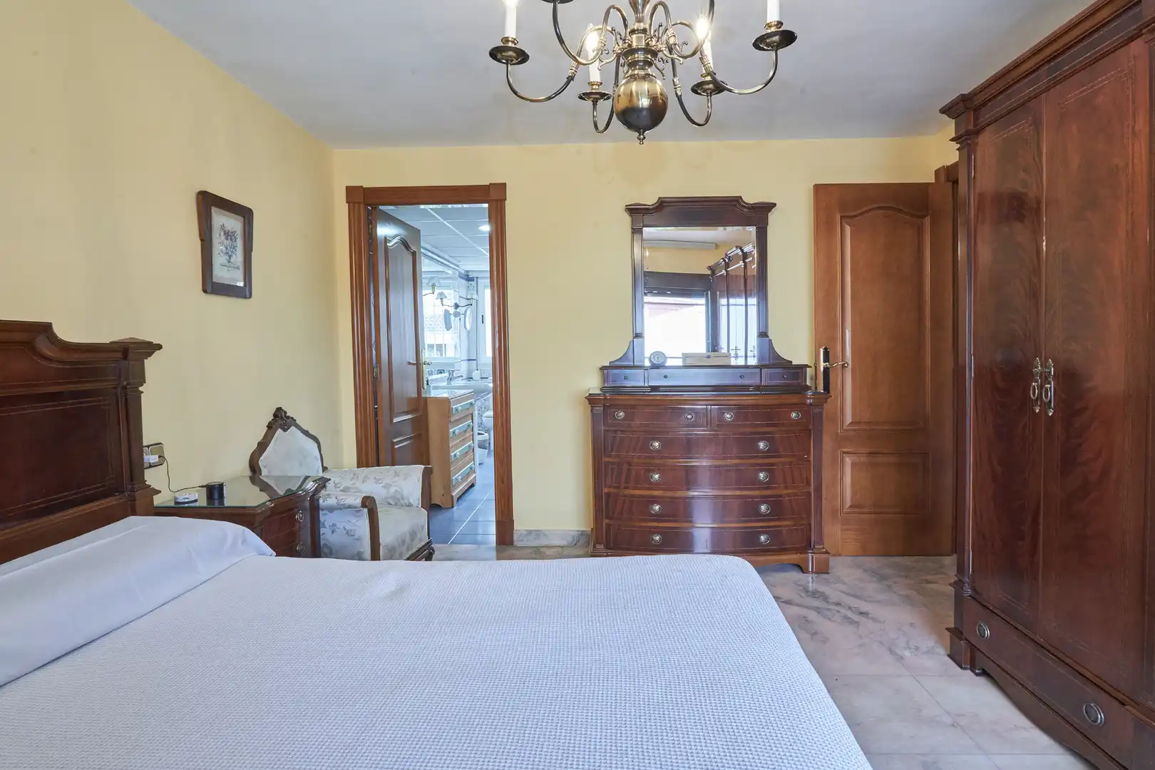 Bedroom of Detached homes for sale in Jaén  with Furnished