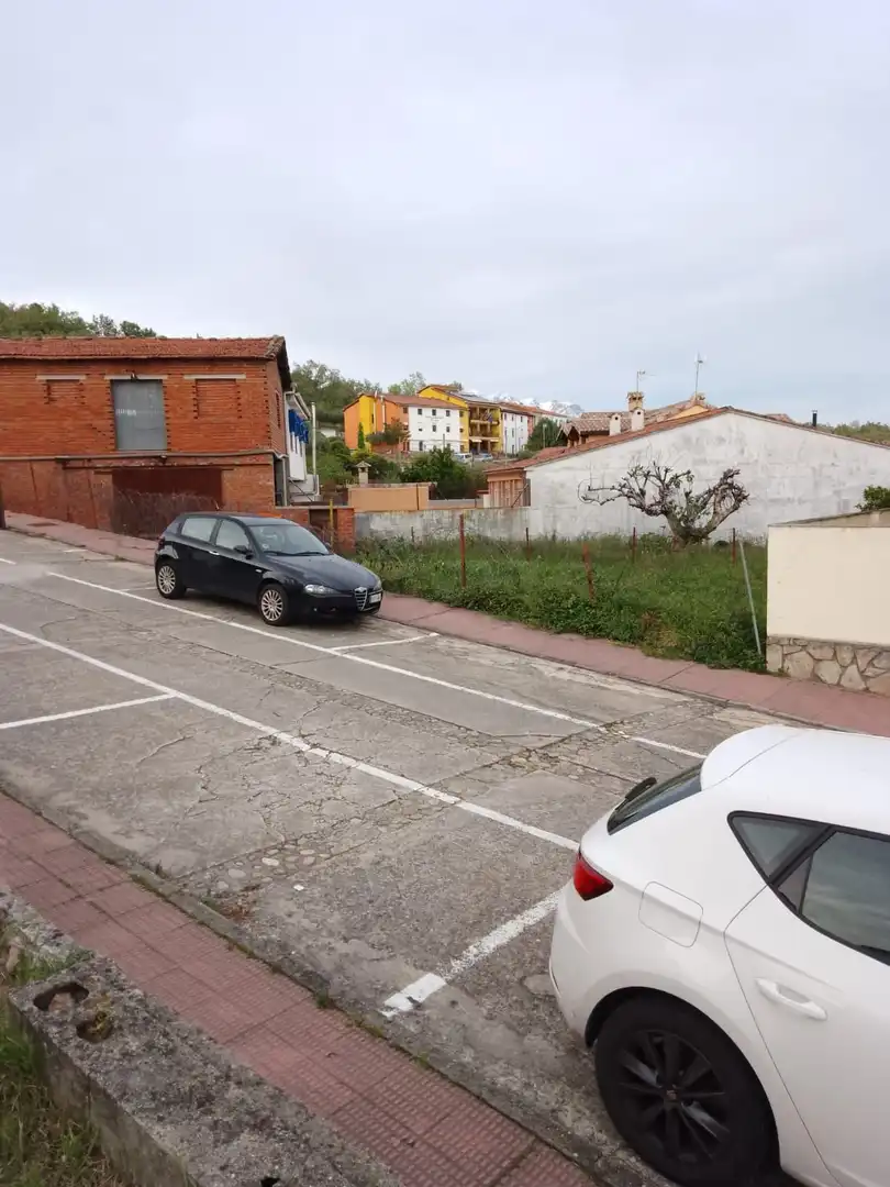 Parkplatz von Residential zum Verkauf in Villanueva de la Vera
