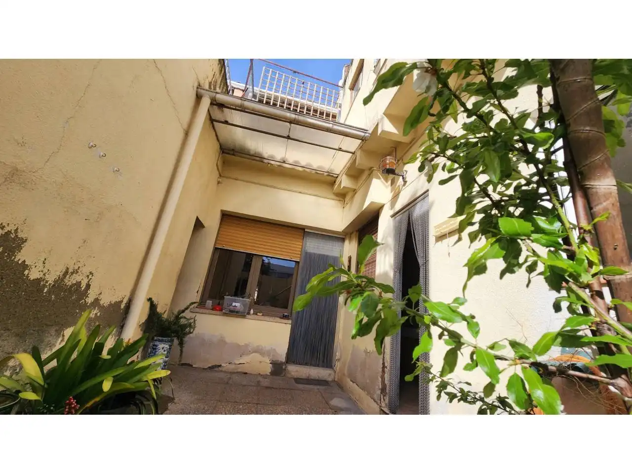 Vista exterior de Pis en venda en Terrassa amb Calefacció, Jardí privat i Terrassa