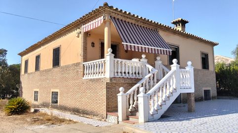 E  CHALET EXCLUSIVO EN LA CARLOTA  478 m2  2.300 m2 DE PARCELA  PISCINA PRIVADA