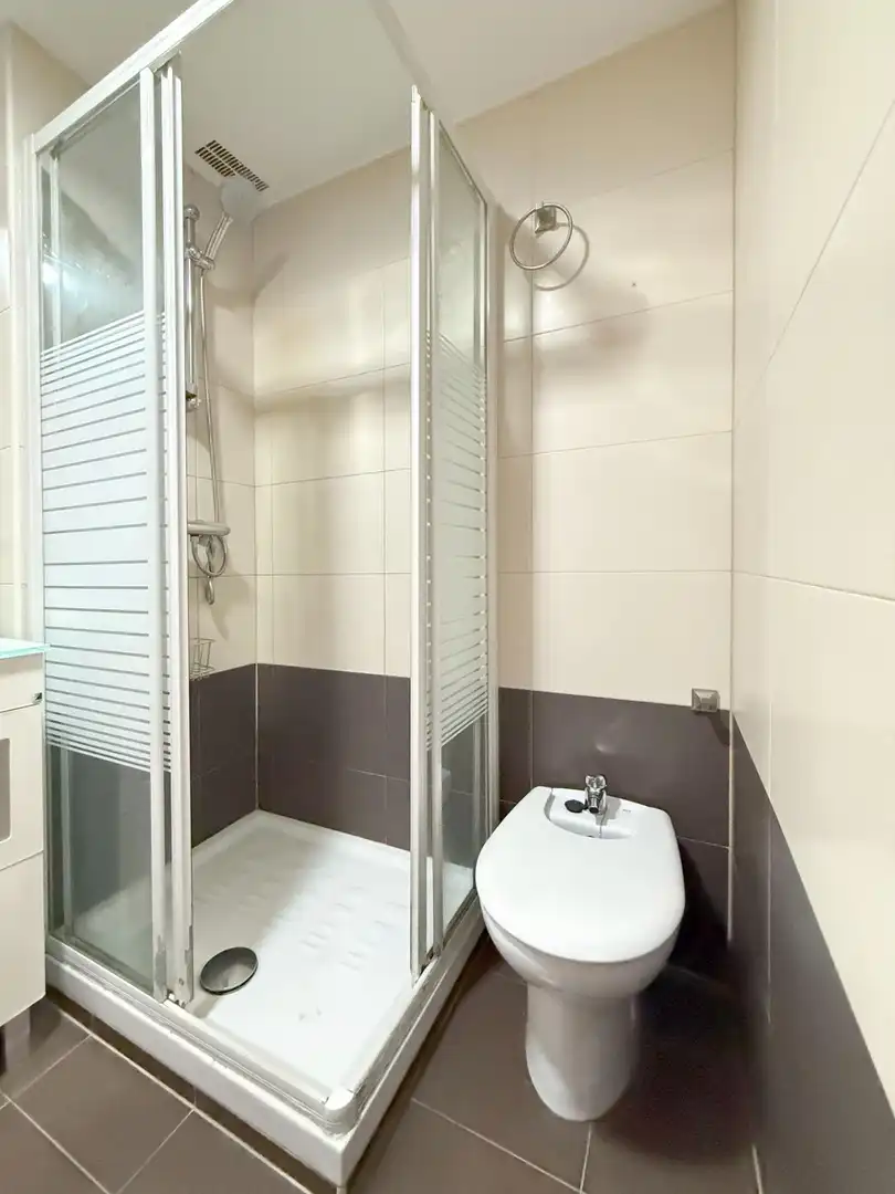 Bathroom of Flat for sale in Móstoles  with Air Conditioner, Heating and Terrace
