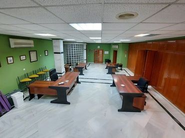 Local comercial en venta en Valdepeñas