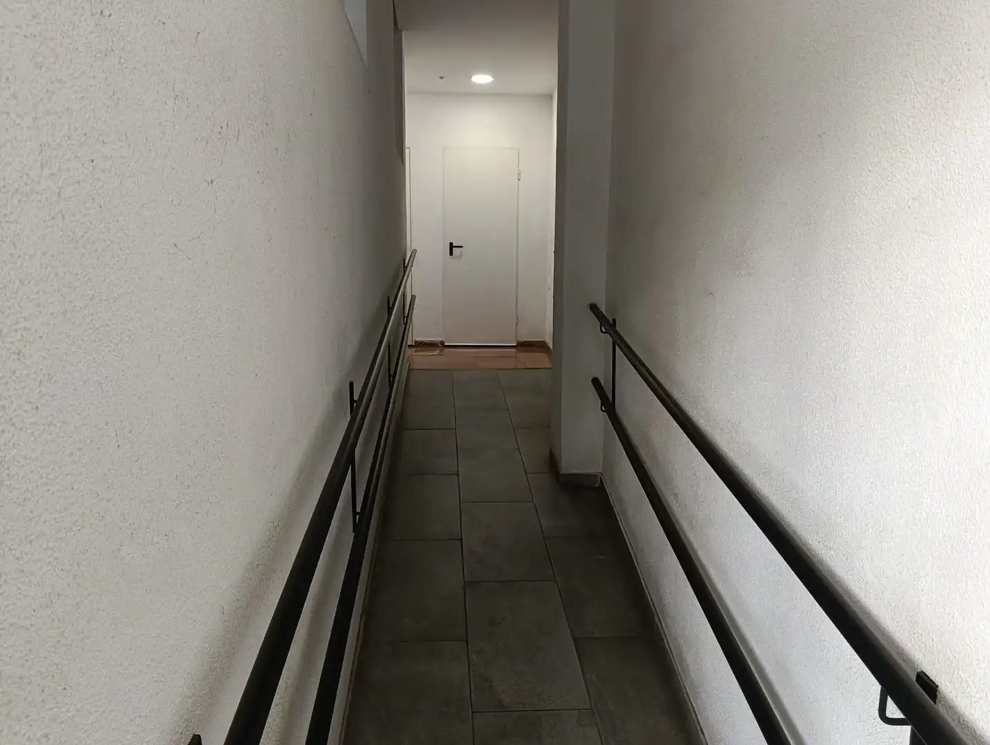 Flat for sale in Sevilla  with Air Conditioner, Terrace and Balcony