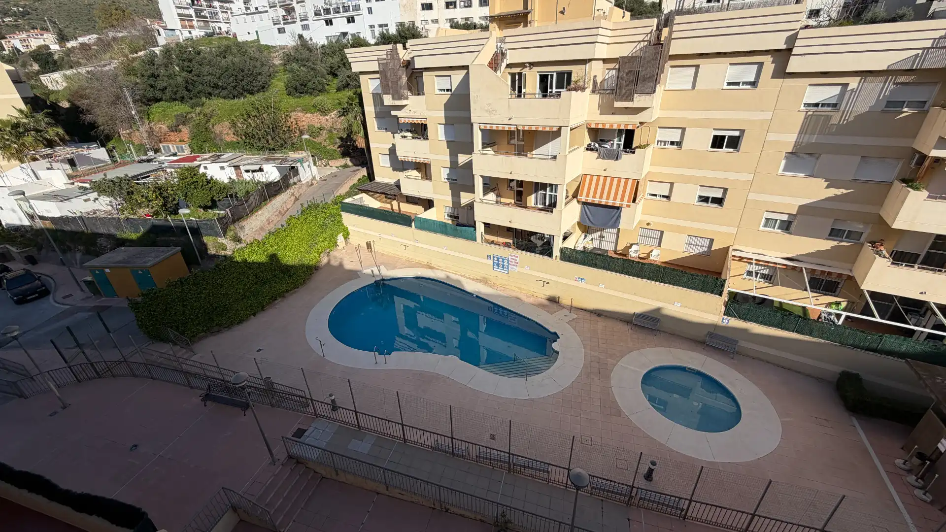 Piscina de Pis en venda en Torrox amb Terrassa, Moblat i Rentadora