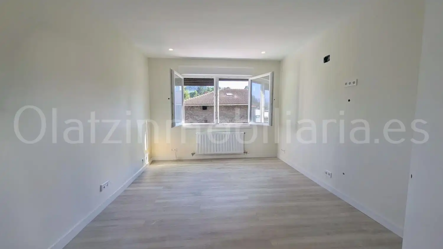 Living room of Flat for sale in Laudio / Llodio  with Heating and Terrace