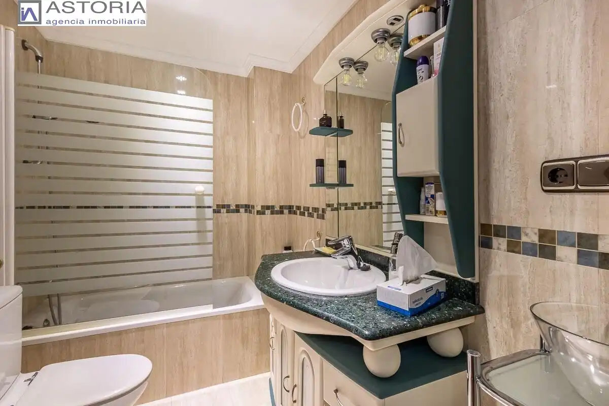 Flat with lift for sale in Calle ARQUITECTO JIMENEZ LACAL, imagen 23