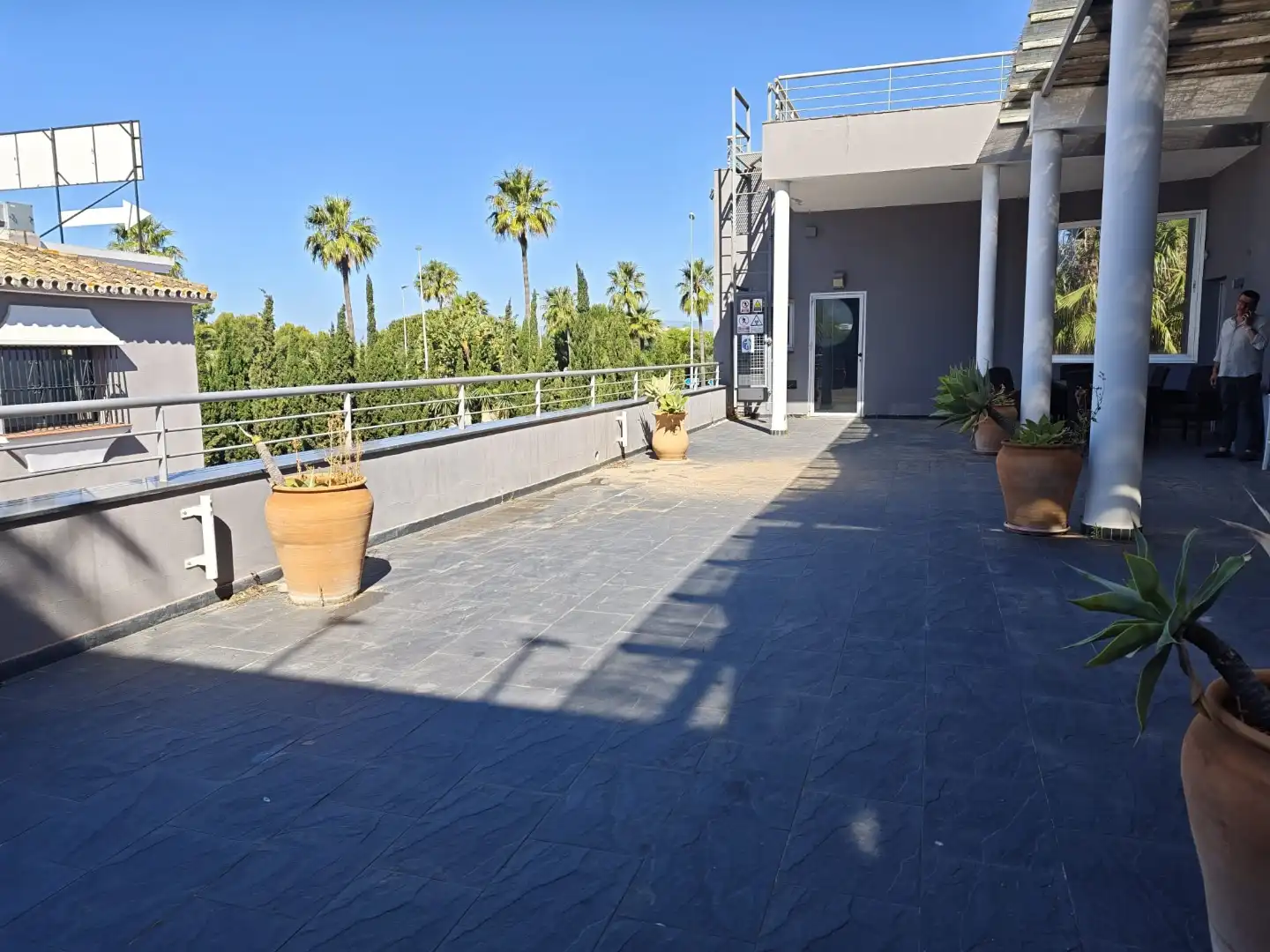 Terrassa de Local de lloguer en Marbella amb Aire condicionat