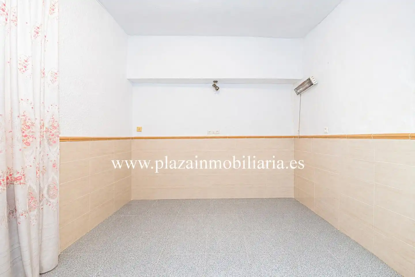 Casa o chalet en venta en Lucena con Terraza, Trastero y Balcón