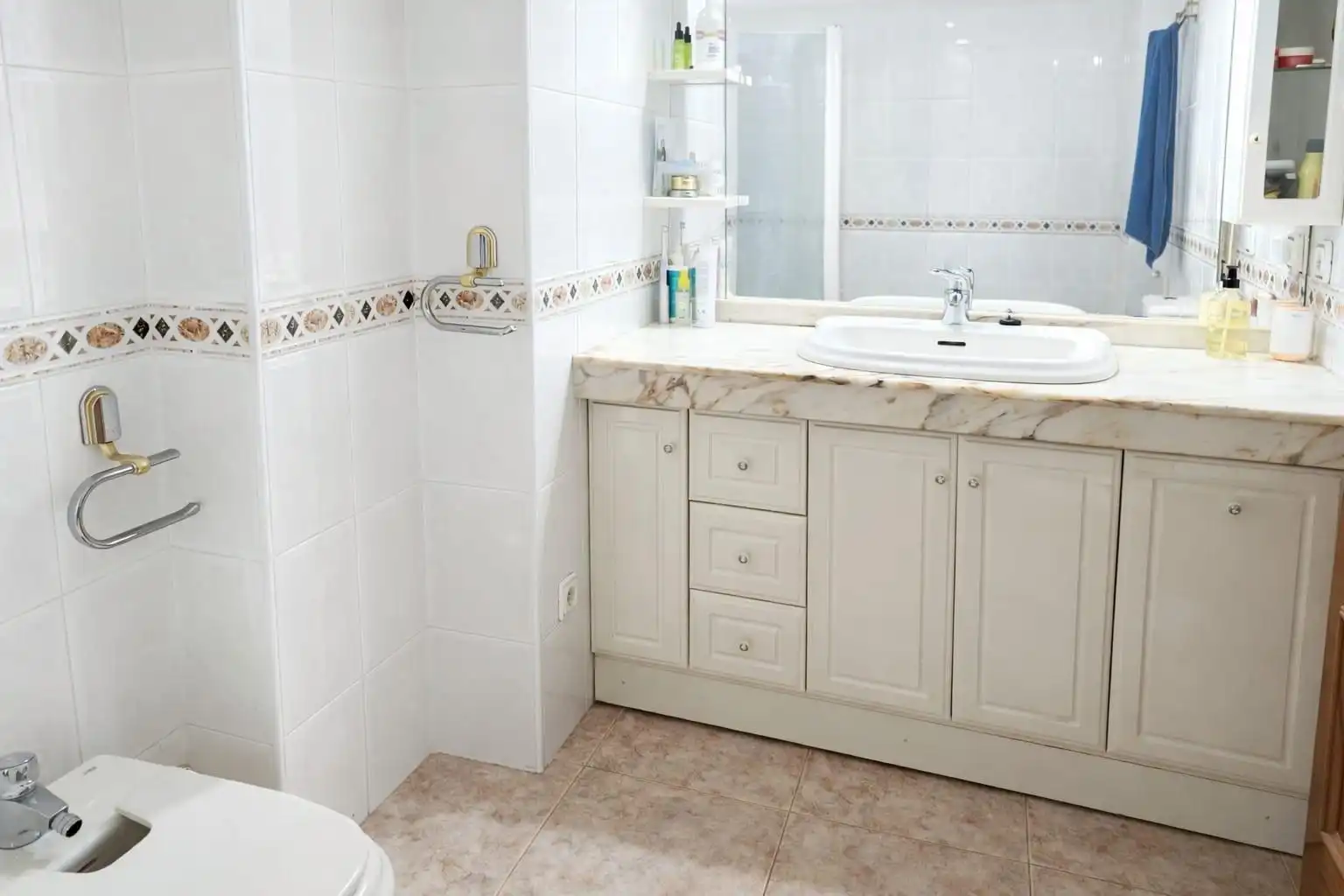Baño de Piso en venta en Córdoba con Aire acondicionado, Calefacción y Balcón
