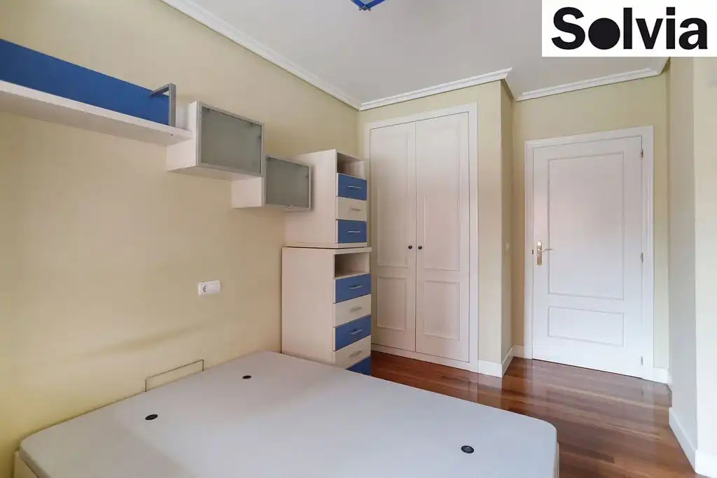 Piso con ascensor en venta en Espinosa Orive Doktorearen Kalea 9, imagen 14