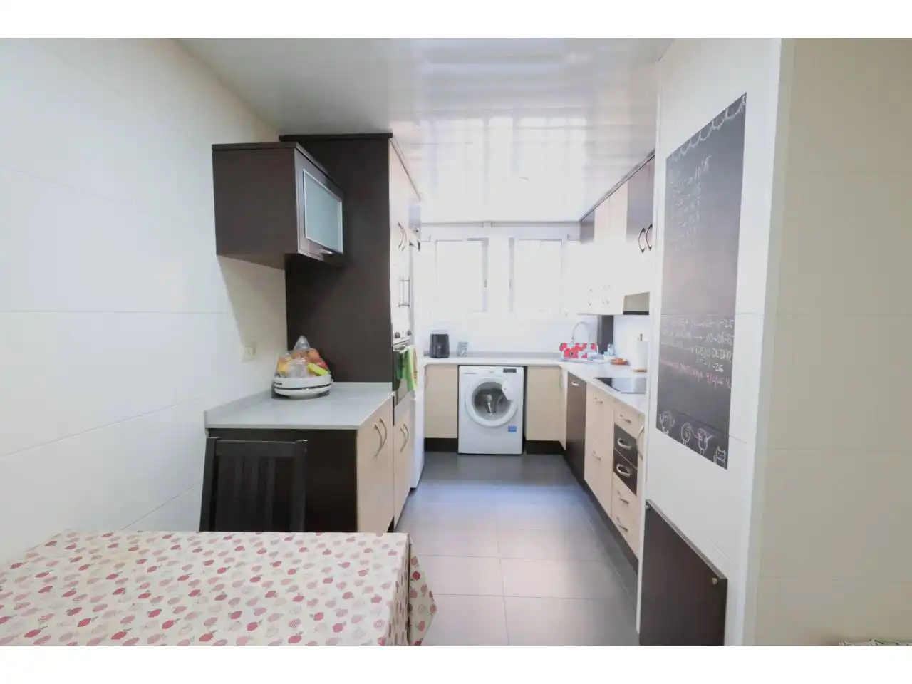 Kitchen of Flat for sale in L'Hospitalet de Llobregat  with Air Conditioner and Balcony