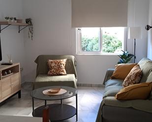 Sala d'estar de Apartament de lloguer en Jerez de la Frontera amb Aire condicionat