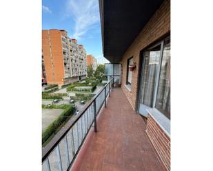 Exterior view of Flat for sale in  Madrid Capital  with Terrace