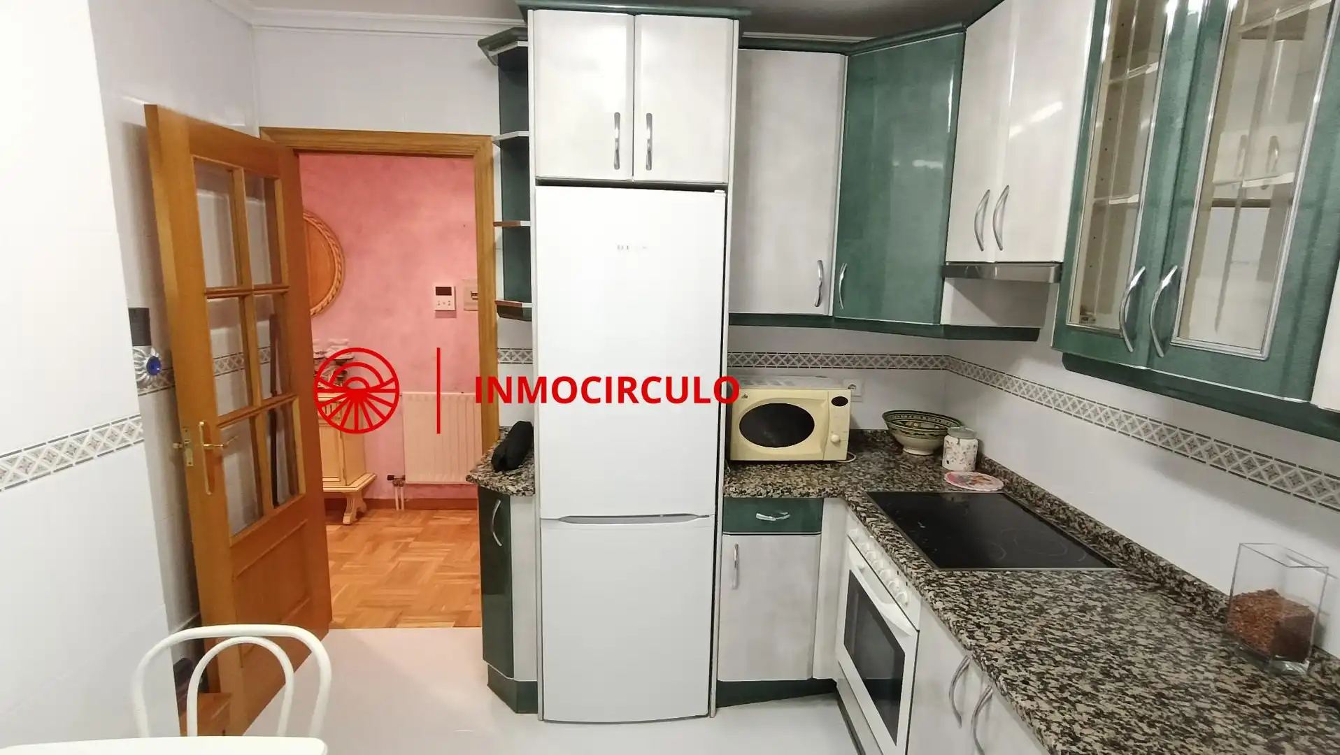 Cuina de Apartament en venda en Burgos amb Calefacció i Traster