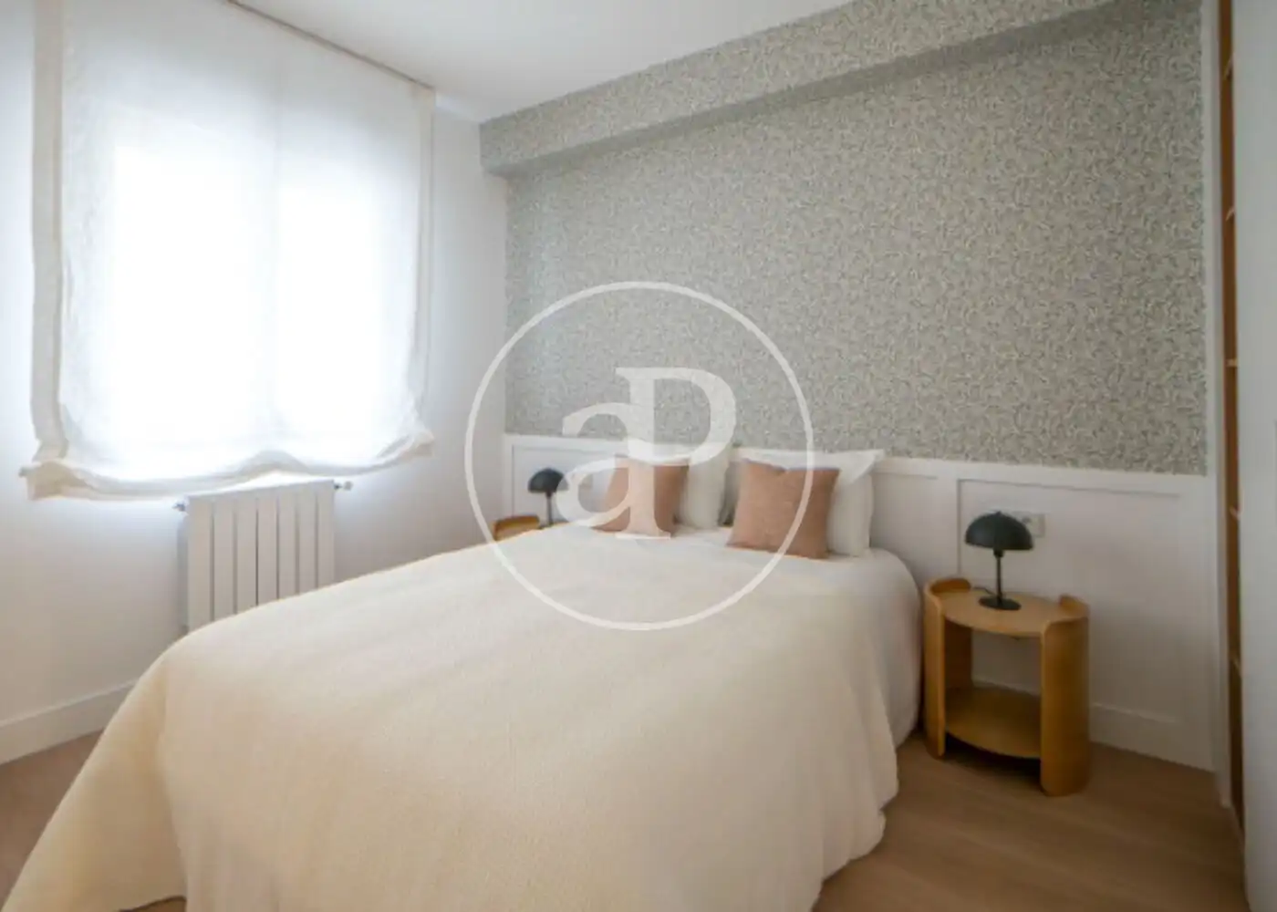 Bedroom of Flat for sale in Madrid  with Air Conditioner, Heating and Furnished