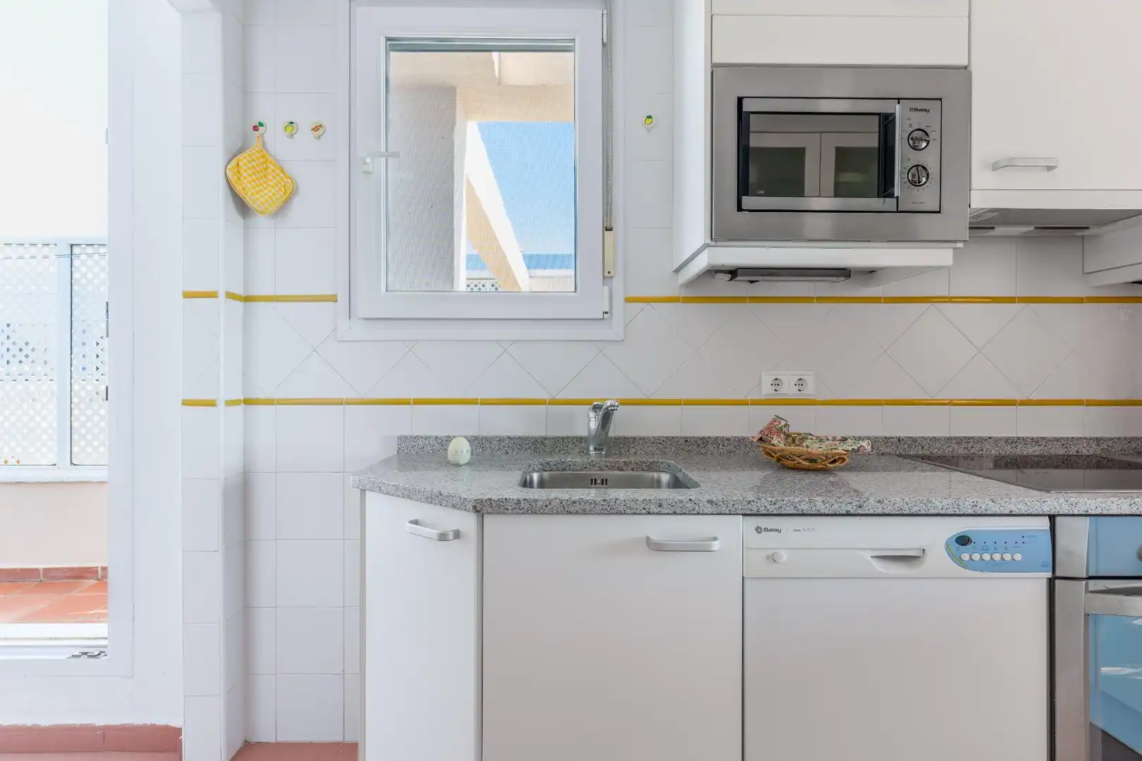 Cocina de Ático en venta en El Ejido con Aire acondicionado, Calefacción y Jardín privado