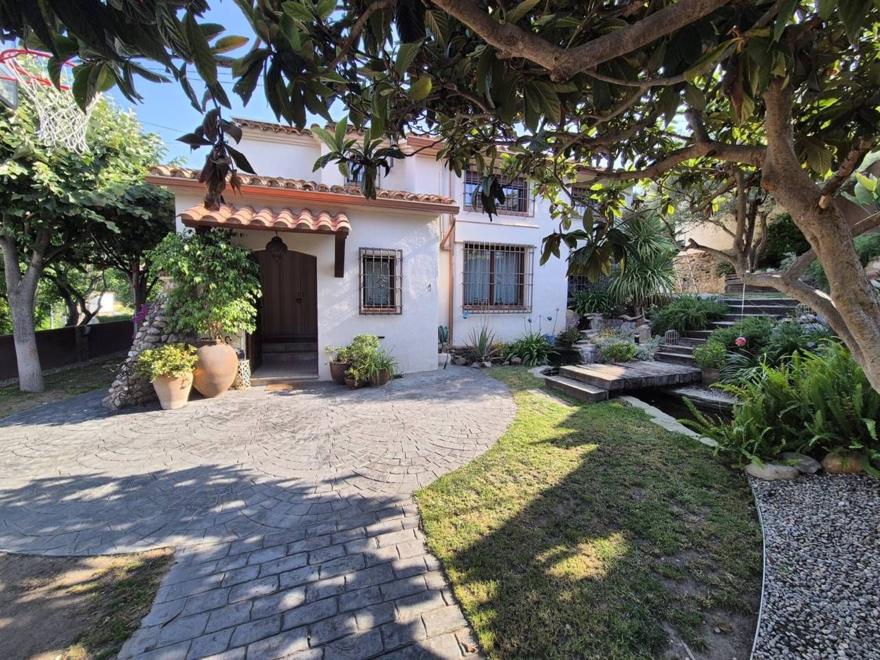 Exterior view of House or chalet for sale in Cerdanyola del Vallès  with Air Conditioner, Heating and Private garden